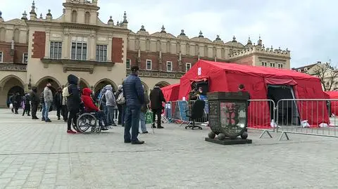 "To dla mnie powrót do normalności". Szczepienia bez rejestracji, w kilku miastach akcja wydłużona