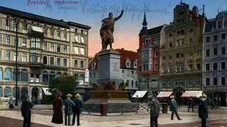 Plac Solny z pomnikiem Feldmarsza