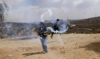 Starcia między Palestyńczykami a siłami izraelskimi w miejscowości Beita w muhafazie Nablus na Zachodnim Brzegu