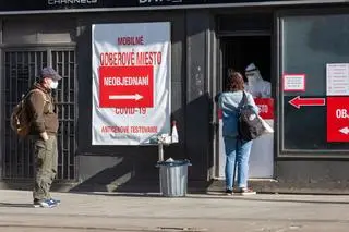 Aktualnie czytasz: Na Słowacji najwięcej zgonów osób z COVID-19 od początku roku