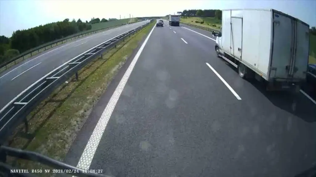 A1_podwojne_ticker