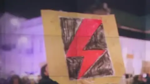 "Wychodzimy na ulicę po ustawę"