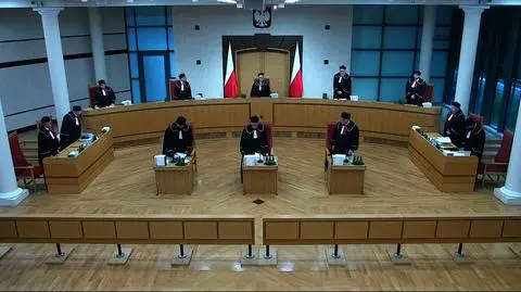 Constitution or EU treaties. Constitutional Tribunal postpones verdict until Sept. 30