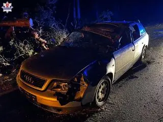 Auto ma zniszczony przód