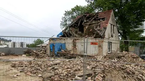 "Robiłam obiad, nagle zatrzęsły się ściany". Tak dowiedzieli się, że zaczęła się rozbiórka