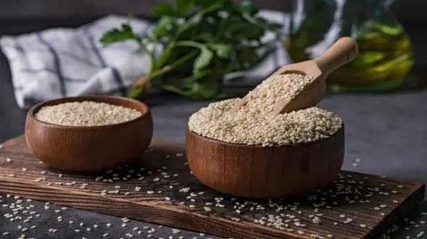 Salmonella w partii sezamu. Ryzyko zatrucia pokarmowego