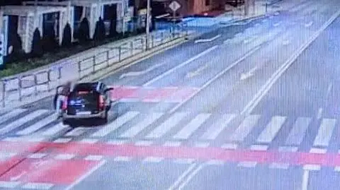 W centrum miasta pchał auto pod prąd, miał przy sobie narkotyki. Nagrały go kamery monitoringu