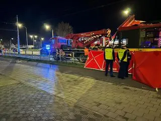 82-latka wpadła pod tramwaj. Nie żyje