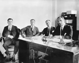 Bracia Warnerowie w 1922 roku. Od lewej: Sam, Harry, Jack i Albert