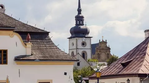 Zakażeni nie tylko zakonnicy, ale też organista, jedna z parafianek i jej córka. Brały udział w uroczystości bierzmowania