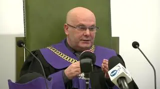 "Sędzia Iwulski, żołnierz tak jak ja. Tylko, że ja przysięgę składałem właściwemu prezydentowi"