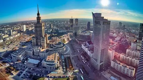 warszawa shutterstock_1252053316