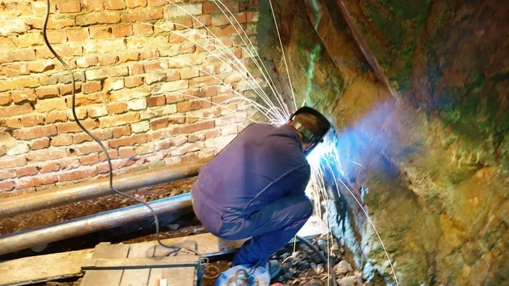 Montaż kraty dla nietoperzy