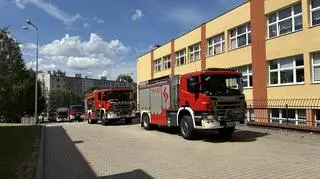 Wyciek gazu przy budynku Szkoły Podstawowej numer 11 w Jeleniej Górze