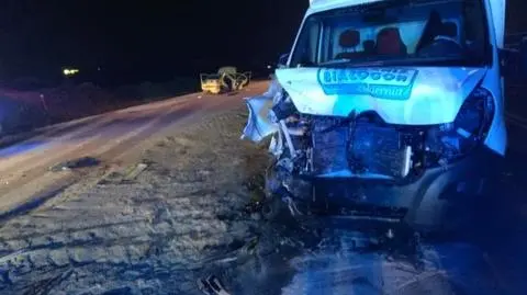 Wpadła w poślizg, zginęli dwaj młodzi mężczyźni 