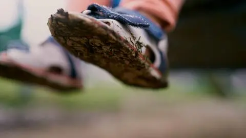 Posłanka Nowacka: "dzieci żyjących poniżej granicy ubóstwa przybywa". Dane potwierdzają