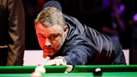 Hendry przebił się do English Open