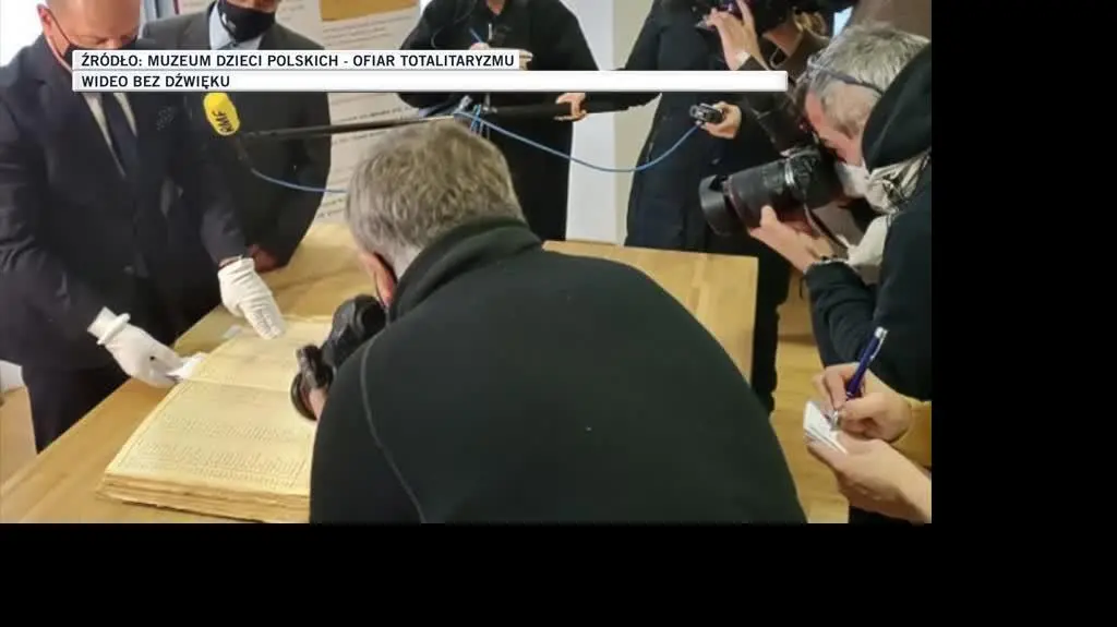 Znaleziono 77 grobów