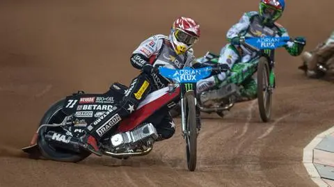 Szaleńcza pogoń Janowskiego w Pradze. Polak liderem Grand Prix na żużlu