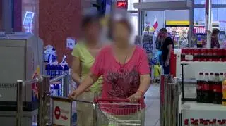 Polacy coraz rzadziej noszą maseczki