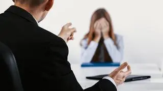 Mobbing, który dotyka jedną osobę, negatywnie wpływa też na otoczenie