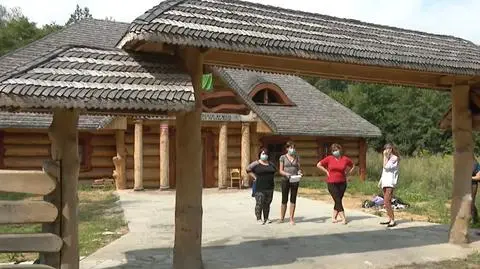 Przebywający na kwarantannie pracownicy z Ukrainy  skarżą się na brak pomocy ze strony pośrednika