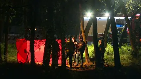 Mężczyznę wyciągnięto spod wody w środku nocy