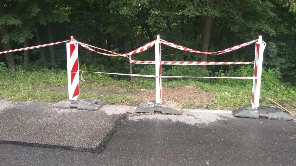 Jeden z lejów został zabezpieczony i zasypany
