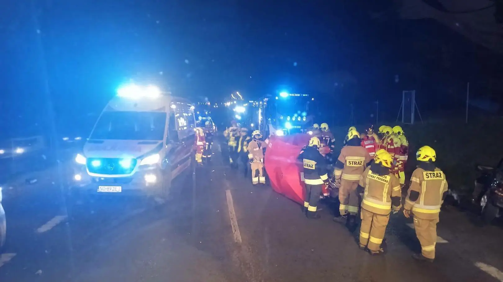Czołowe zderzenie, nie żyje jedna osoba