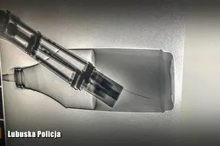 Policjanci dokładnie sprawdzili nie tylko auto, ale i miejsce zamieszkania 39-latka