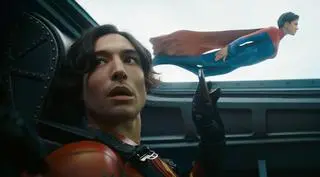 Ezra Miller jako Flash