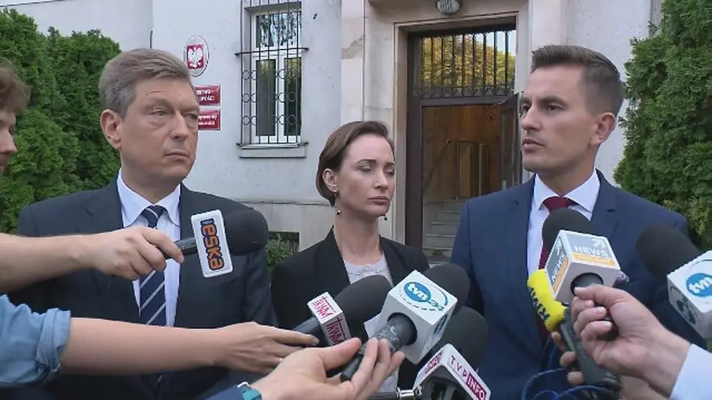 Posłowie PO-KO po spotkaniu z wiceministrem sprawiedliwości Michałem Wójcikiem