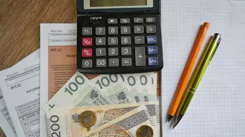 Pierwsze zwroty trafiły do rozliczonych podatników. Nadpłaty na kontach "nawet w 10 dni"