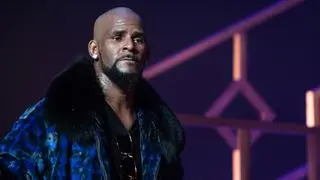 Piosenkarz R. Kelly z zarzutami o molestowanie seksualne