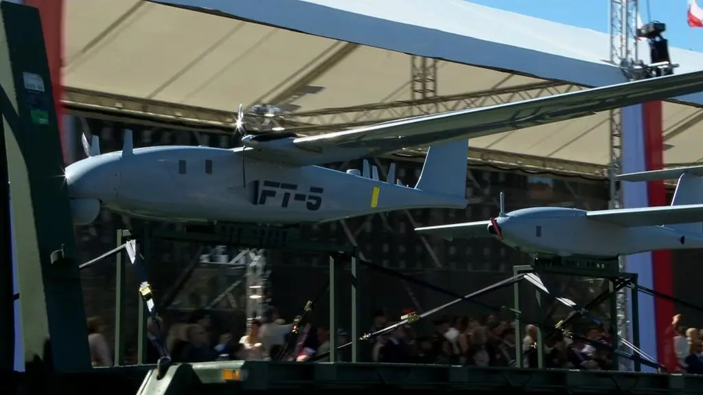 Drony na defiladzie