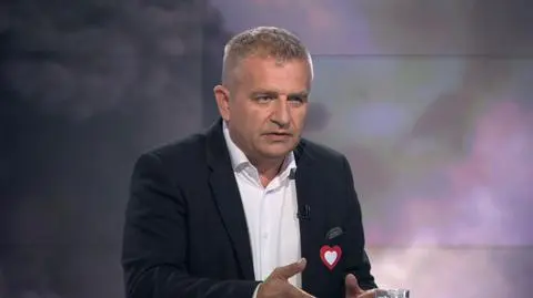 Arłukowicz: kiedy nie widzi się reakcji rządzących, którzy powinni pomóc ludziom, a sami siedzą w maskach i mówią, że nie ma żadnego zagrożenia, to budzi emocje