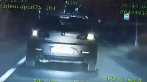 Wyprzedził radiowóz na przejściu dla pieszych. Prawo jazdy miał dwa tygodnie