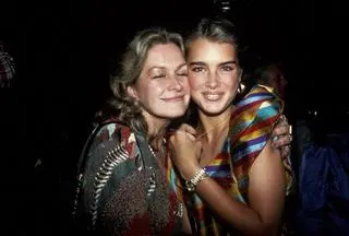 Brooke Shields z matką, Teri Shields, lata 80. 