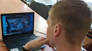 Na zdalnych lekcjach czwartoklasiści spotkali się ze strażakami