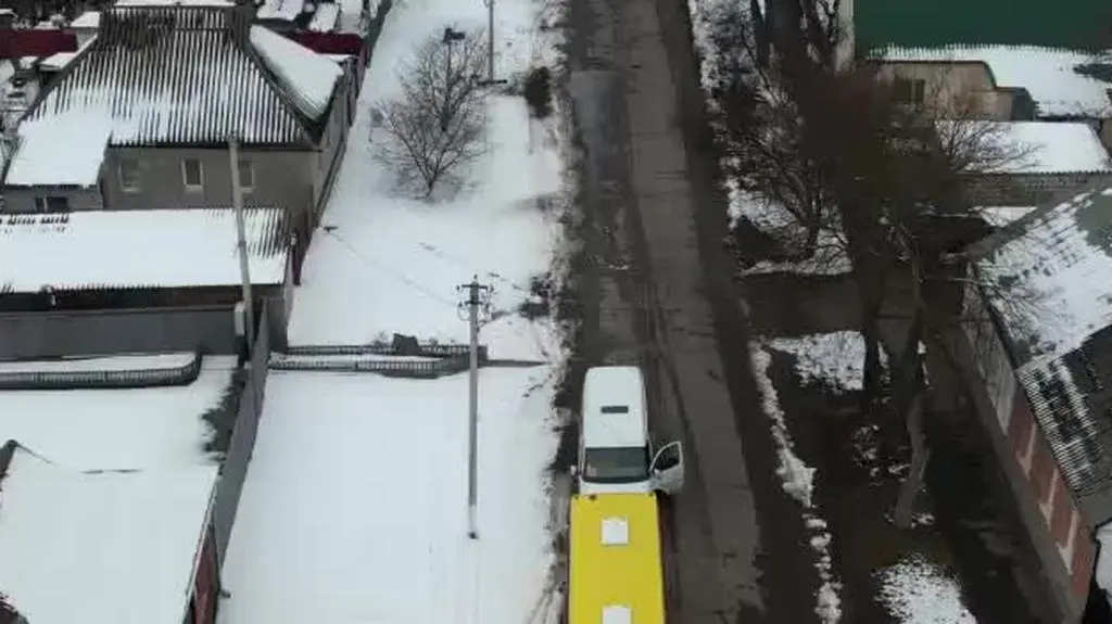 Kolumna autobusów do ewakuacji Sumy