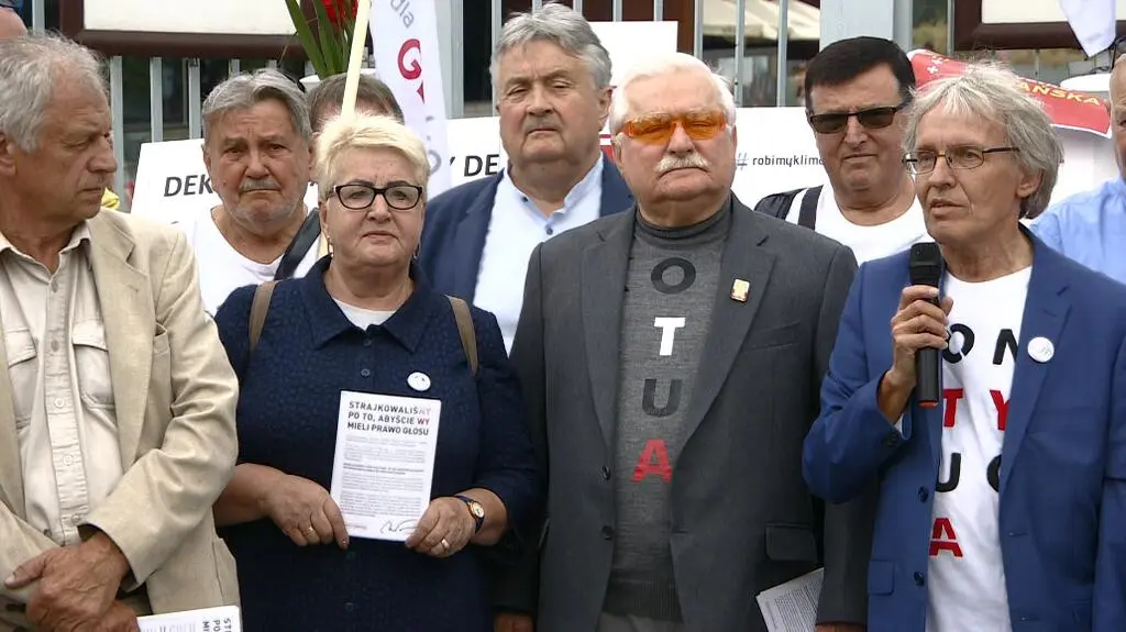 Henryka Krzywonos odczytała treść Pomorskej Deklaracji Obrony Demokracji