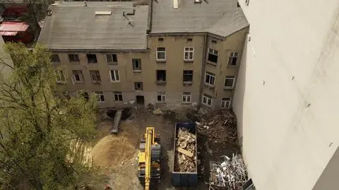 Byli w piwnicy, kiedy ściana zaczęła się walić