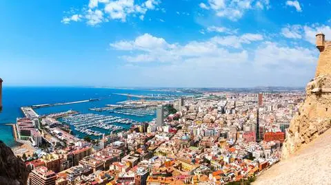 alicante shutterstock_284029826