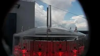 Na kominach trzeba było zamontować oświetlenie przeszkodowe