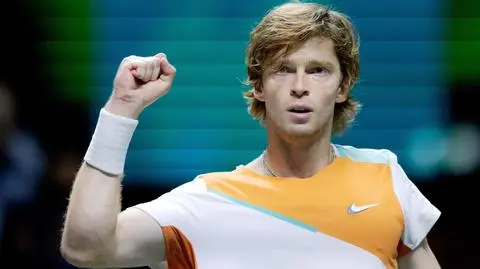 Rosjanin potępił wojnę w Ukrainie. Będzie rywalem Hurkacza