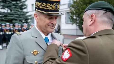 Szef obrony Sił Zbrojnych Francji Thierry Burkhard odznaczony Złotym Medalem Wojska Polskiego