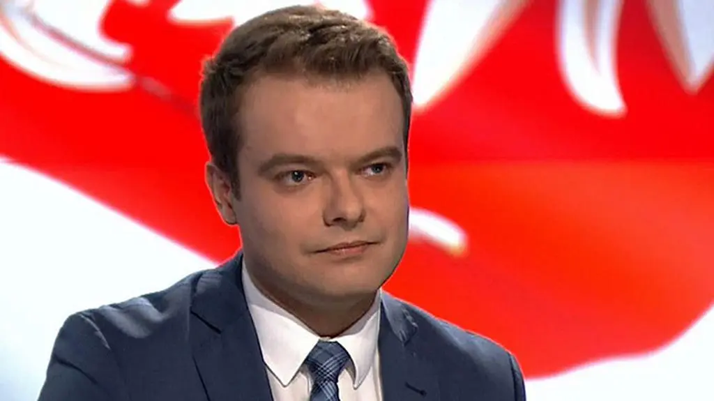 Donald Tusk mógłby się uczyć od Jacka Saryusz-Wolskiego