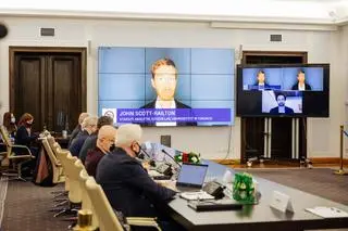 John Scott-Railton na posiedzeniu komisji nadzwyczajnej ds. inwigilacji Pegasusem