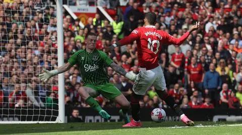 Cuda bramkarza i słodko-gorzka wygrana Manchesteru United