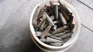 Policja znalazła naboje do pistoletów i karabinów